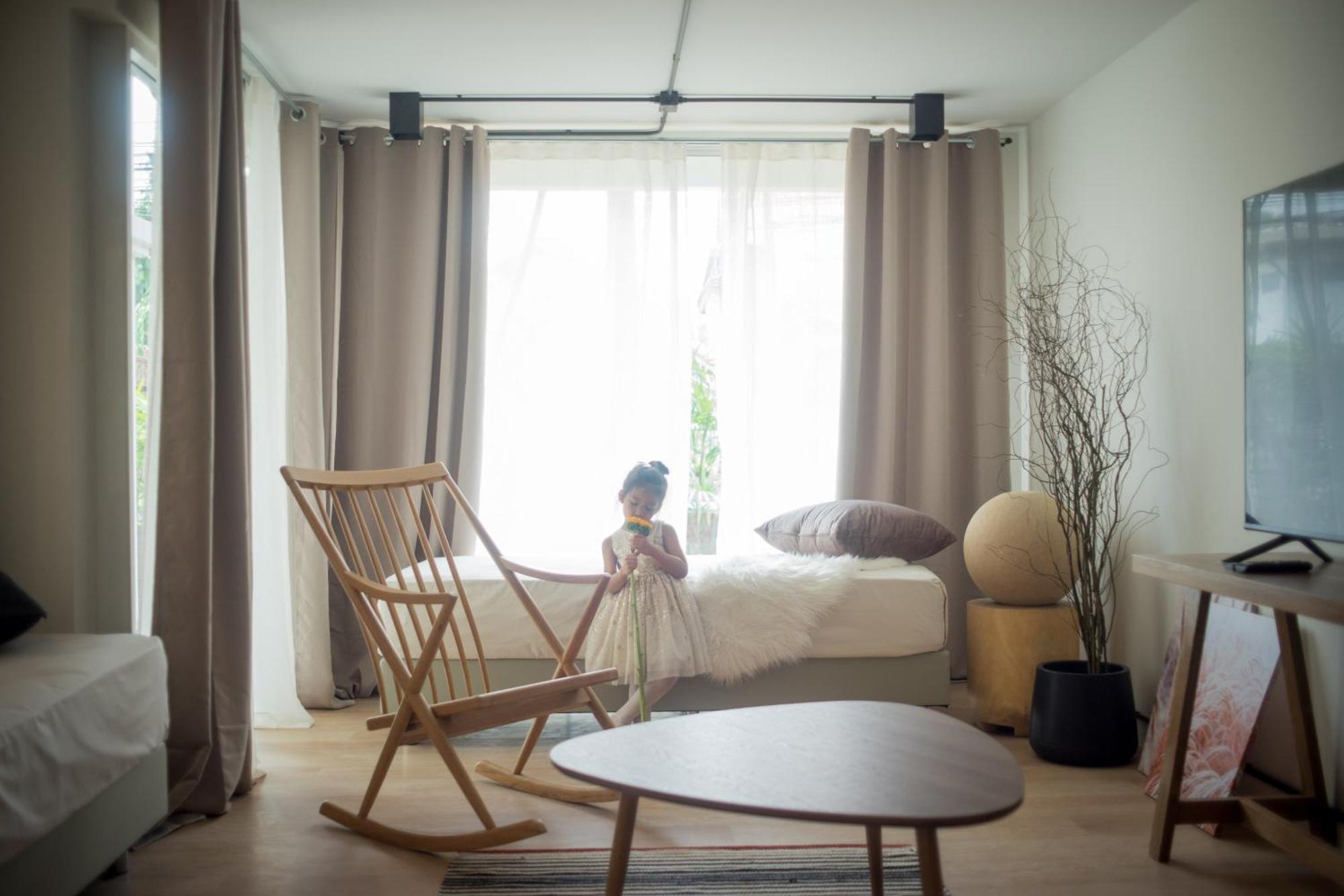 Mini-Me Hubs, Charm Suites & Pool In Old City Csiangmaj Kültér fotó